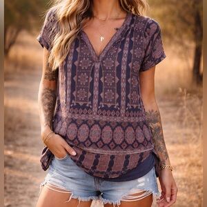Lucky Brand Purple Patterned V-Neck Short Sleeve Top